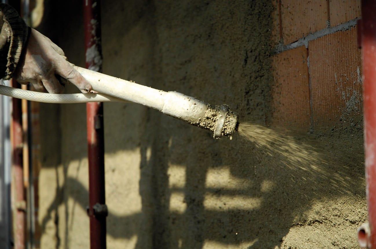 Machine application of Isolteco thermal insulating plaster